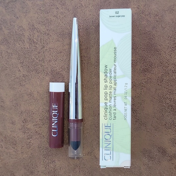 Clinique • Pop Lip Shadow • Brown Sugar Pop • Cushion Matte Lip Powder - Picture 3 of 4